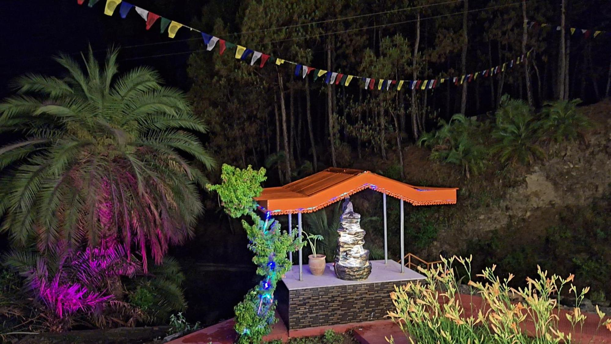 Tathastu Bir -Homestay ,Dorm,Hostel Екстер'єр фото