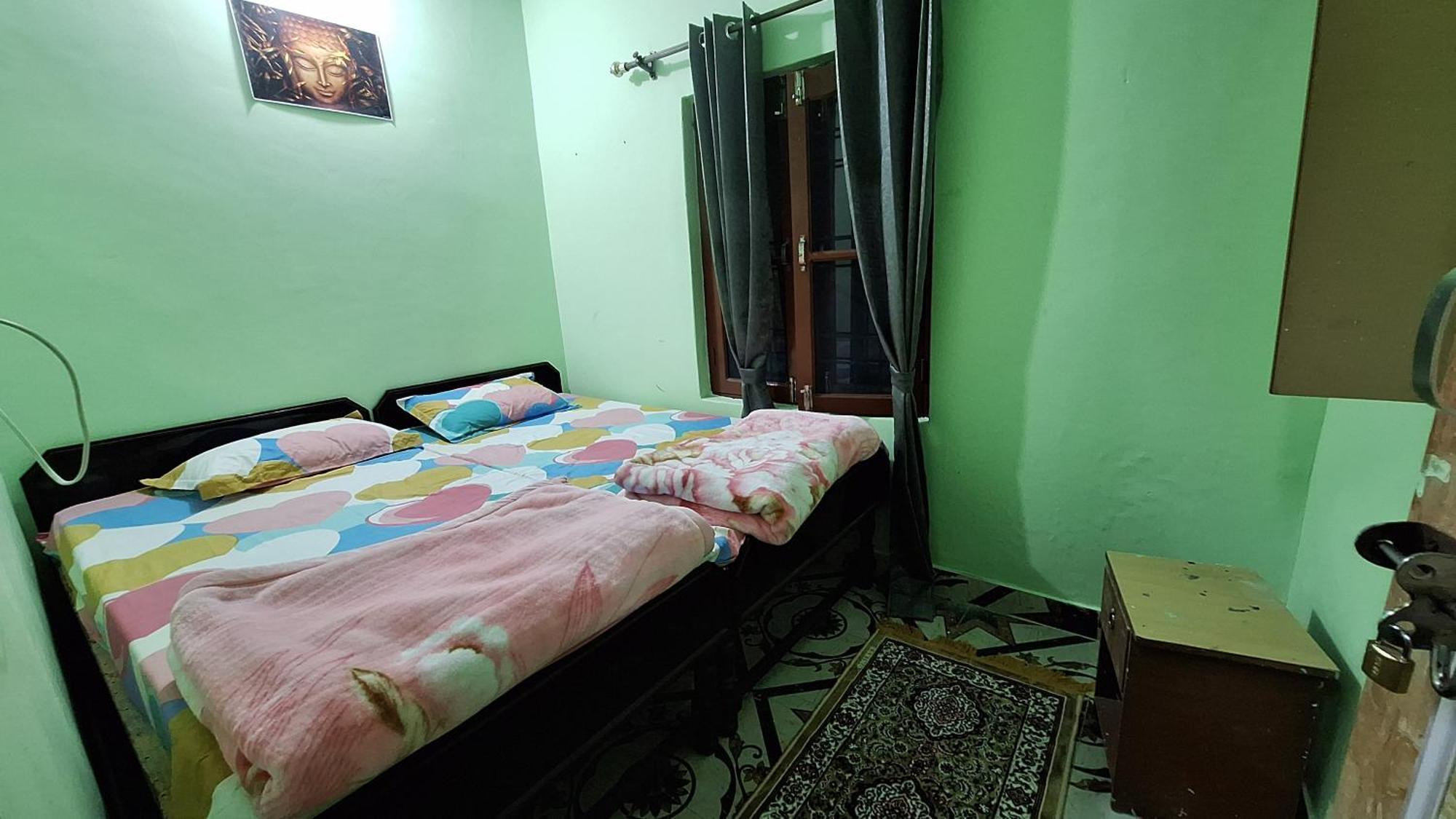 Tathastu Bir -Homestay ,Dorm,Hostel Екстер'єр фото