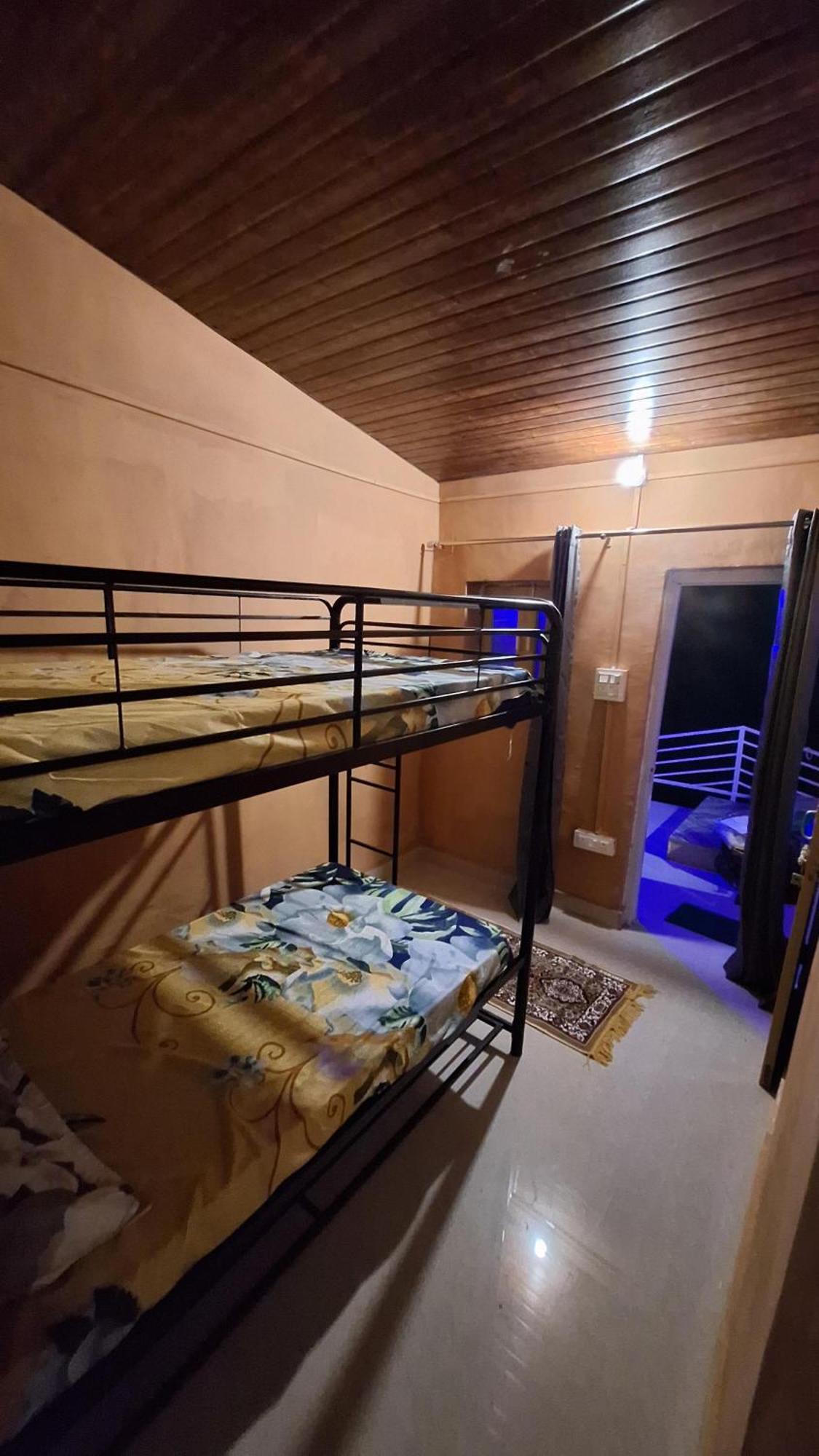 Tathastu Bir -Homestay ,Dorm,Hostel Екстер'єр фото