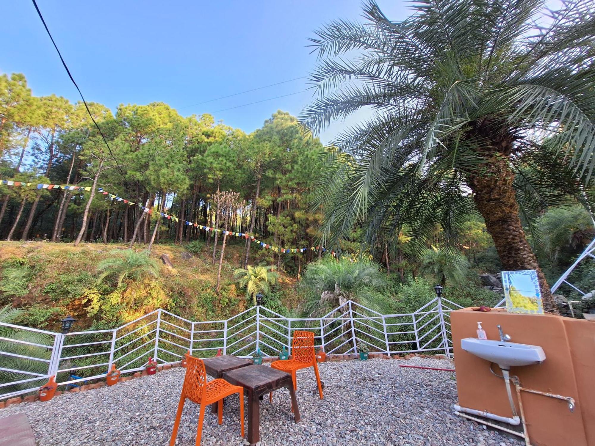 Tathastu Bir -Homestay ,Dorm,Hostel Екстер'єр фото