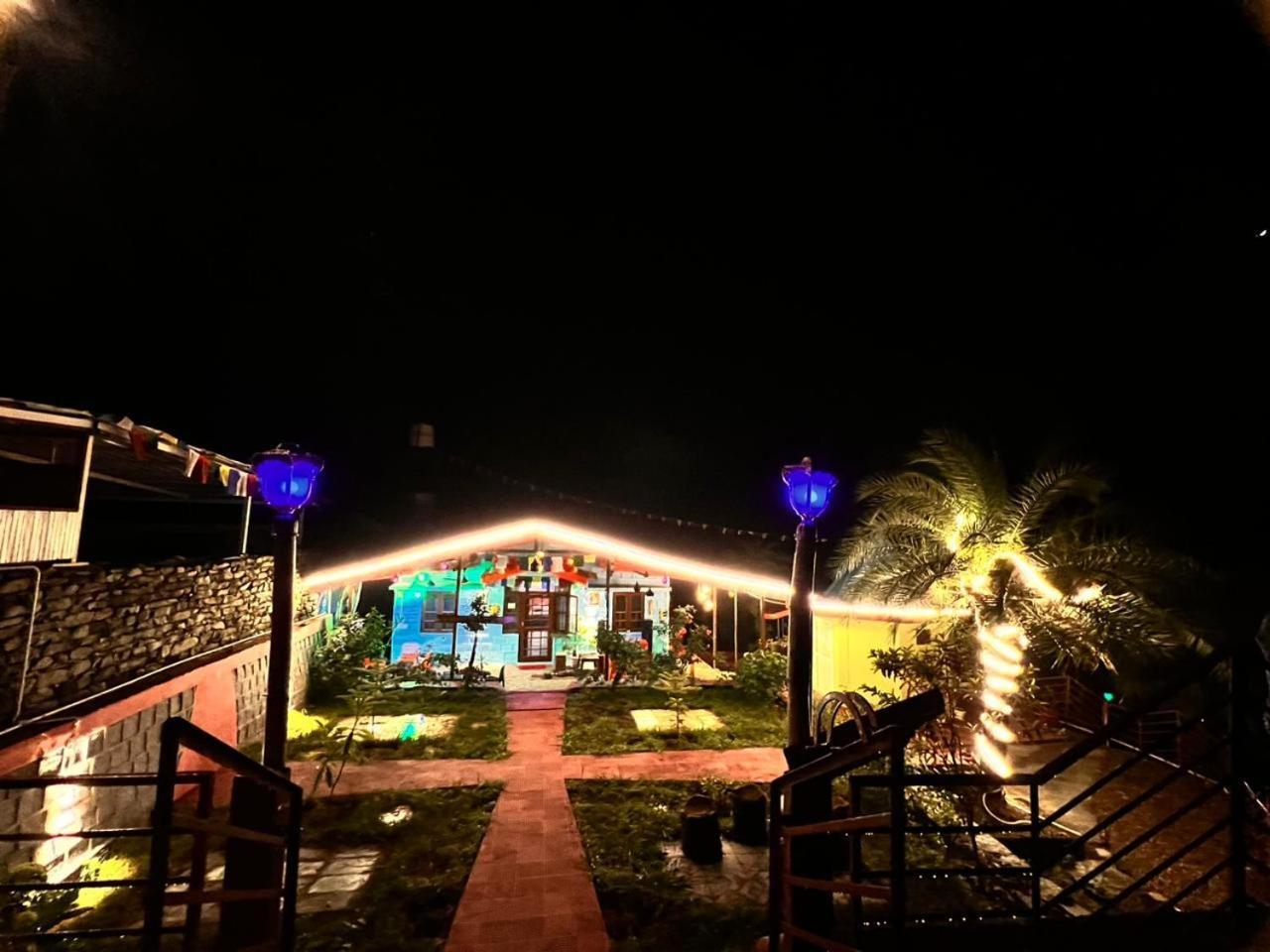 Tathastu Bir -Homestay ,Dorm,Hostel Екстер'єр фото